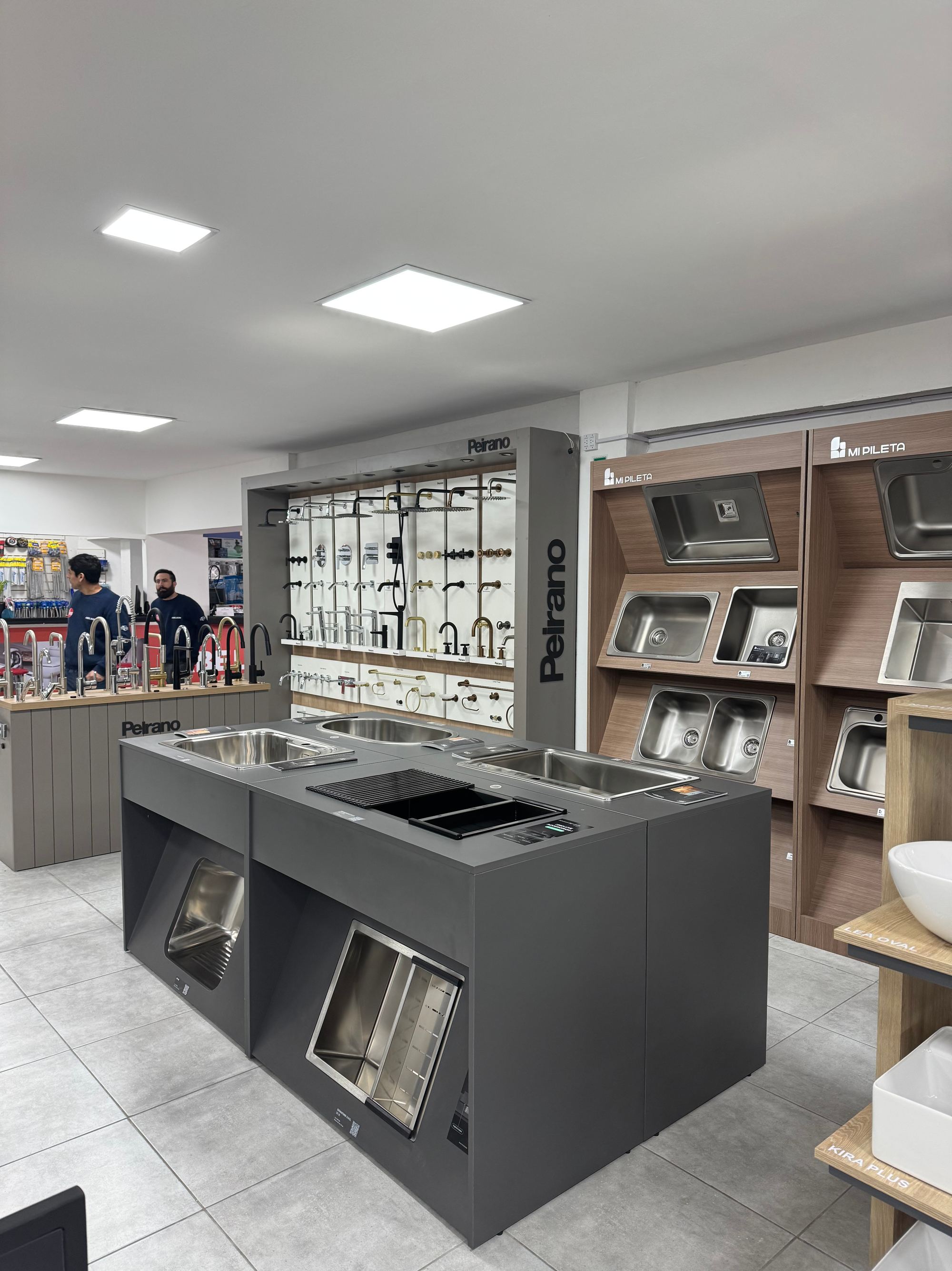 Abelson — Equipamiento y gráfica de sucursales — foto 8