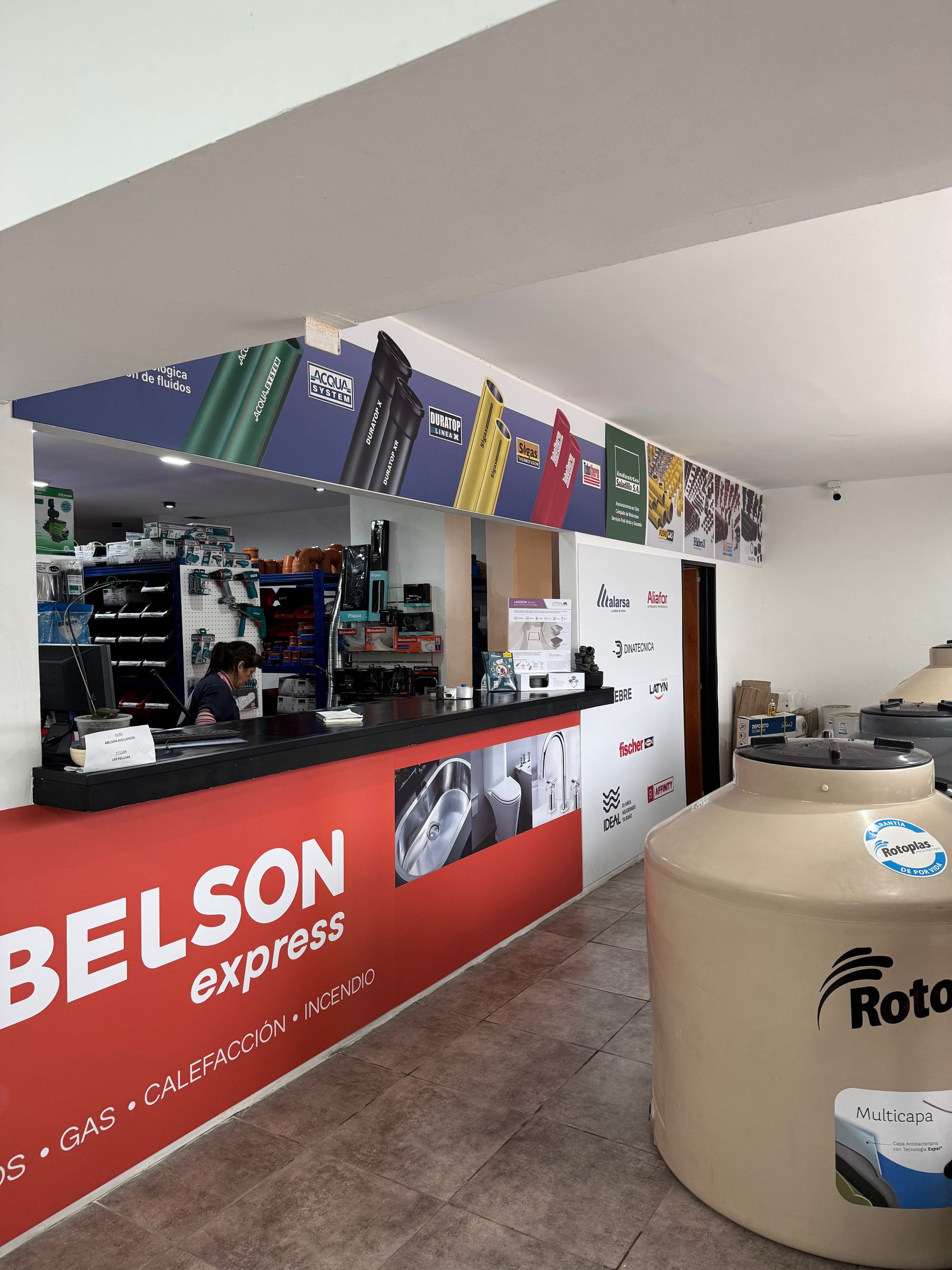 Abelson — Equipamiento y gráfica de sucursales — foto 10